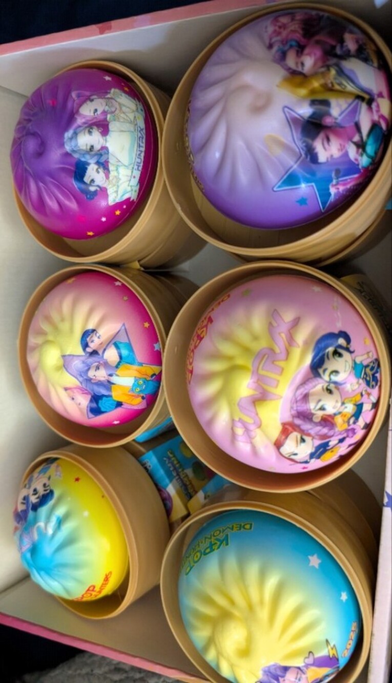 1 Random K-pop Demon Hunters Butter Scented Foam Squishy's
